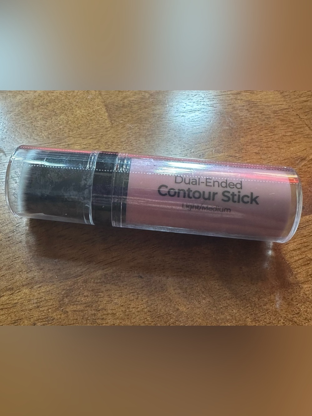 NWT unopened Dual-Ended Contour Stick in shade light/medium
